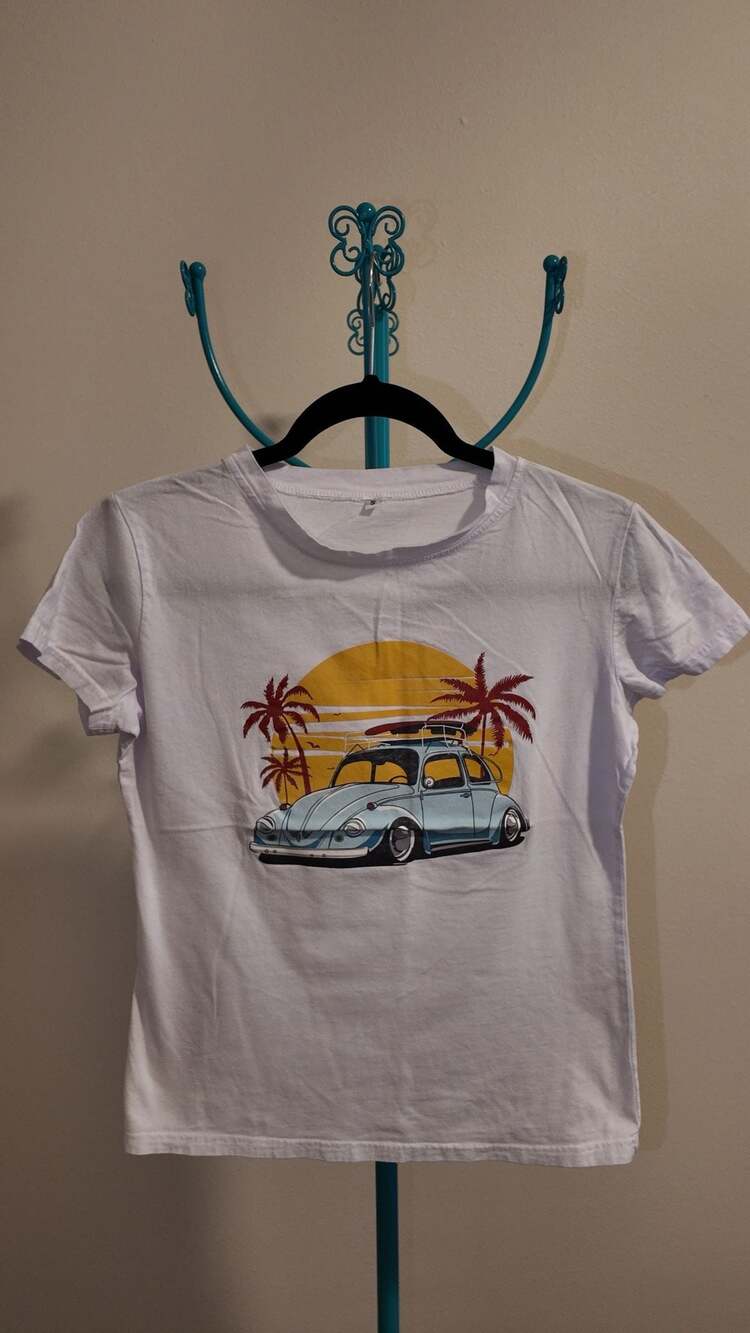 Retro Volkswagen Beetle Surf Graphic T-Shirt Small